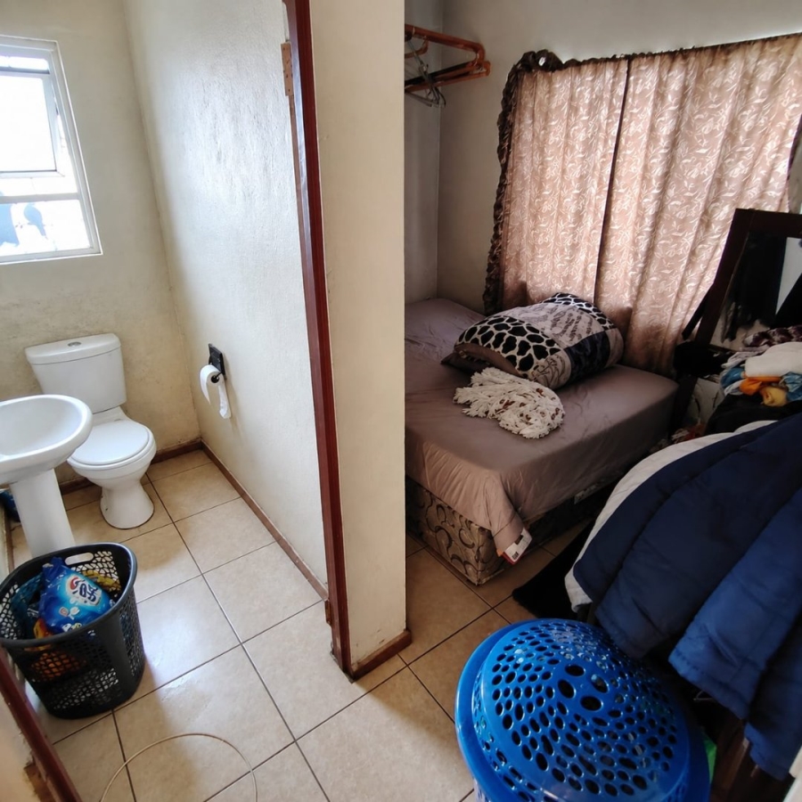 8 Bedroom Property for Sale in Amalinda Eastern Cape